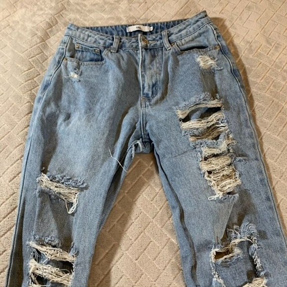 Adika Womens 26 Denim Jeans Blue Extreme Distressed Fray Light Wash Mid Rise - Picture 2 of 12